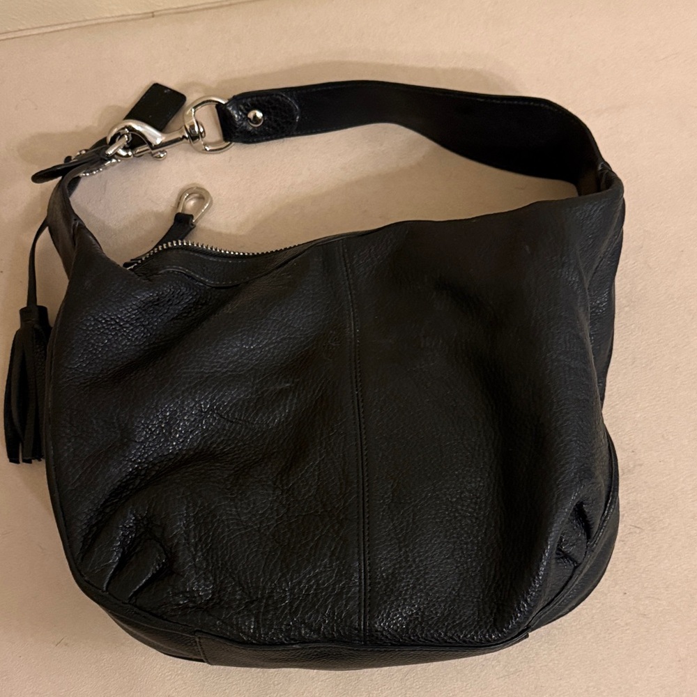 Coach F23960 Avery Black Pebbled Leather Hobo Shoulder Bag - Picture 5 of 8